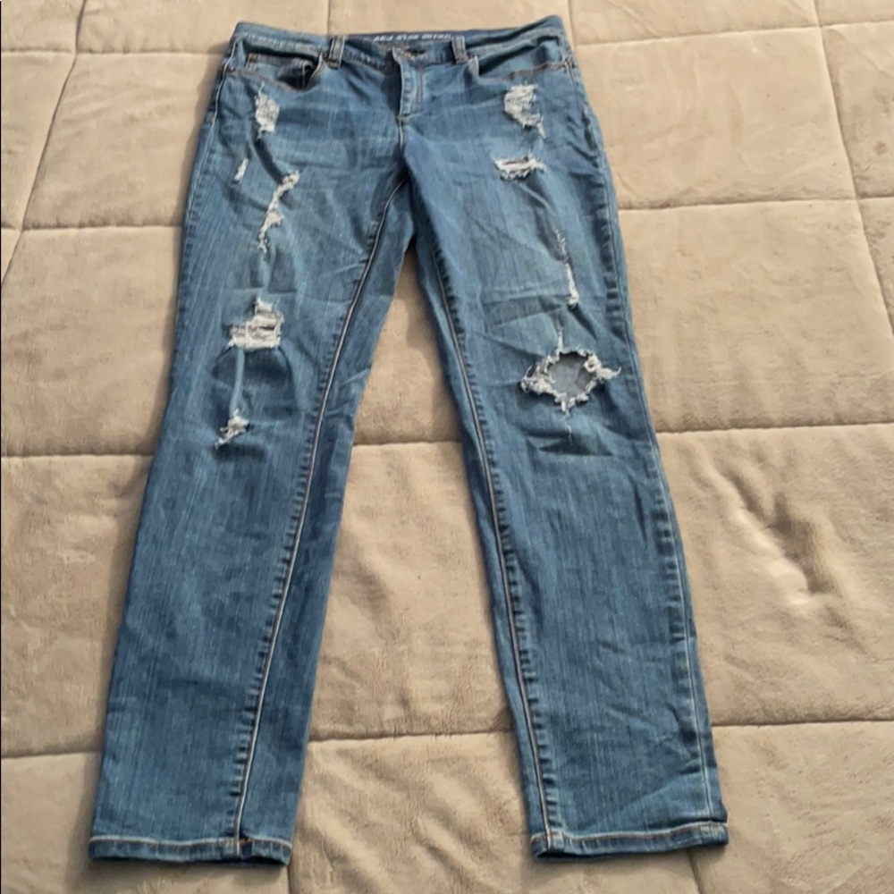 Victoria’s Secret VS Mid Rise Siren Ripped Jeans